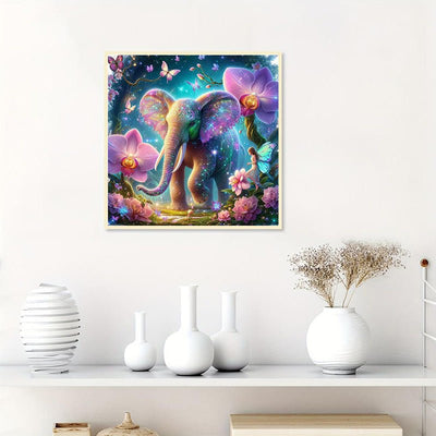Strass-Elefant im Wald